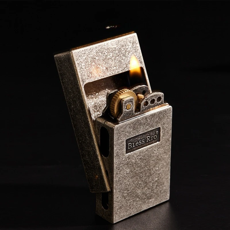 Vintage Collectible Lighters - ไฟแช็กแบบล้อหมุนสไตล์เรโทรคลาสสิก ไฟเปลวไฟโลหะแบบวินเทจ ไฟแช็กน้ำมัน อุปกรณ์สูบบุหรี่ ของใช้ผู้ชาย ของสะสม