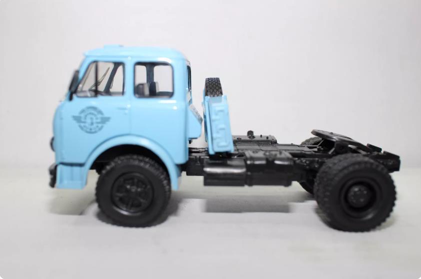 Vintage Collectible Trucks - สินค้ามาใหม่ ราคาพิเศษ รถบรรทุกโลหะหล่อขึ้นรูปขนาด 1/43 รุ่น MAZ
