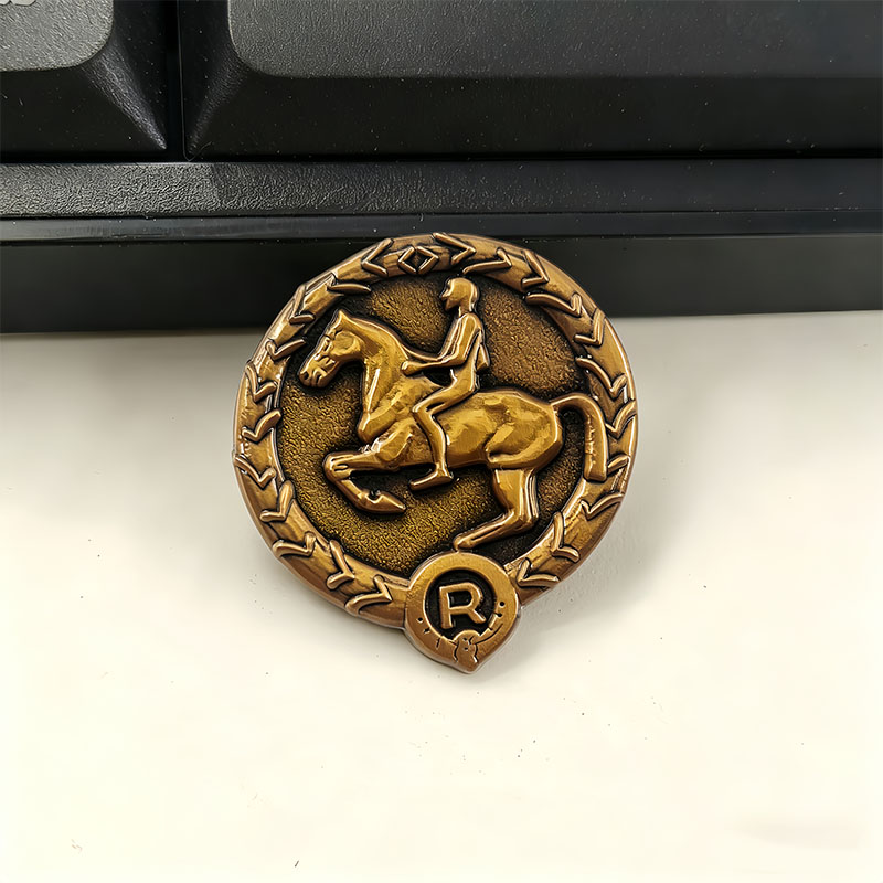 Vintage Collectible Jewelry - ตราสัญลักษณ์นักขี่ม้าเยอรมัน ตราสัญลักษณ์นักขี่ม้าเยอรมันแบบวินเทจ เข็มกลัดติดเสื้อสำหรับนักขี่ม้า ของตกแต่งกระเป๋าเป้สะพายหลัง ของสะสม เครื่องประดับ