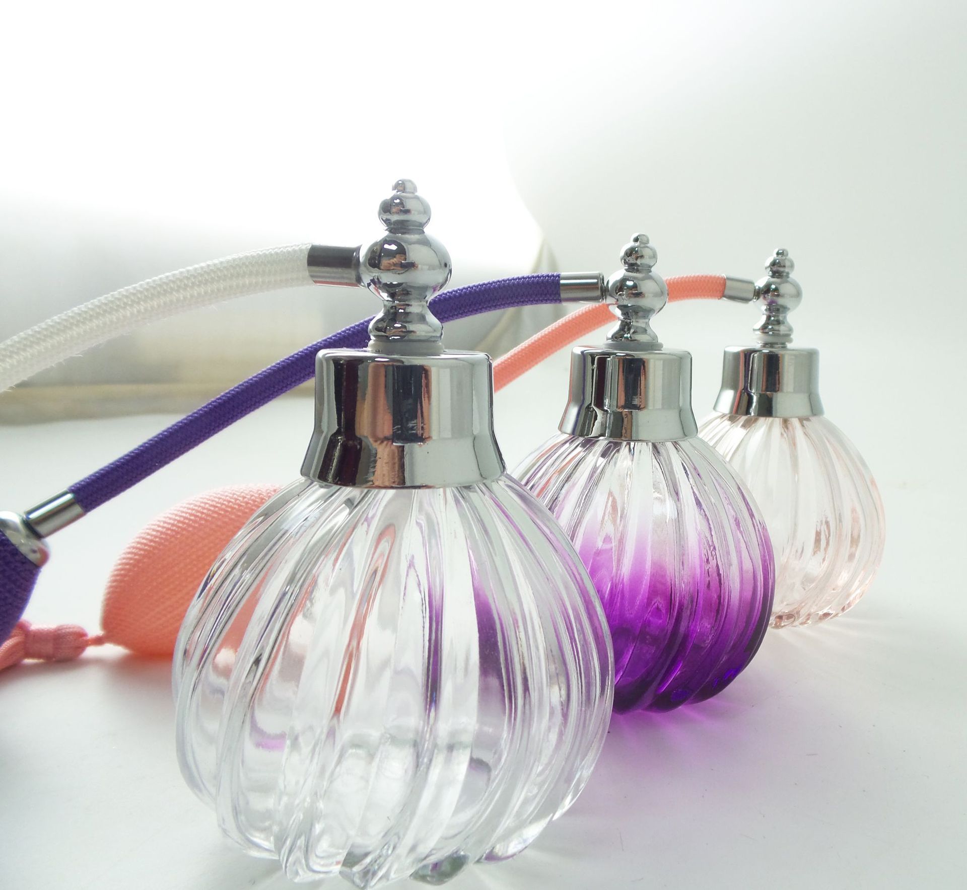 Vintage Collectible Perfume Bottles - ปั๊มน้ำหอมแก้วเปล่ารีฟิลได้สไตล์วินเทจ100มล. มีกลิ่นขวดฉีดพร้อมพู่เครื่องพ่นละอองสำหรับสะสมสุดหรู